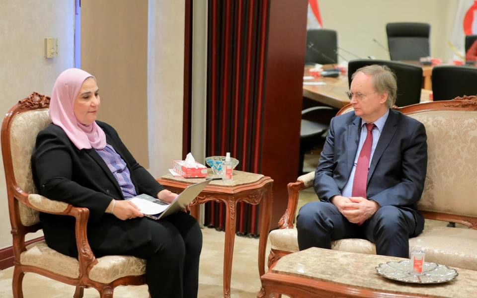 وزيرة التضامن الاجتماعي تلتقي سفير الاتحاد الأوروبي في مصر لبحث تطورات الأوضاع الإنسانية والإغاثية في قطاع غزة وتعزيز سبل التعاون في مجالات العمل المشتركة