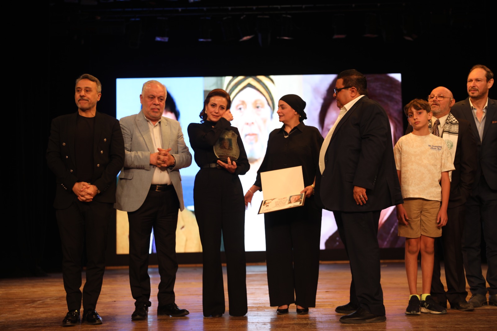  نجوم الفن يشاركون في تكريم المركز القومي للمسرح لاسم الفنان الكبير الراحل أشرف عبد الغفور