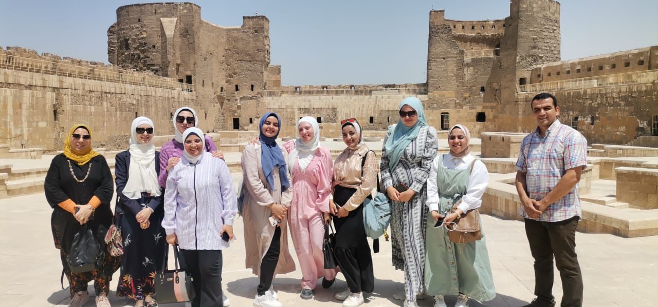فى إطار دورها الوطنى والمجتمعي: جامعة القاهرة تنظم زيارتين ميدانيتين لمجموعة من طلابها لعدد من المناطق الأثرية ومسشفى57357