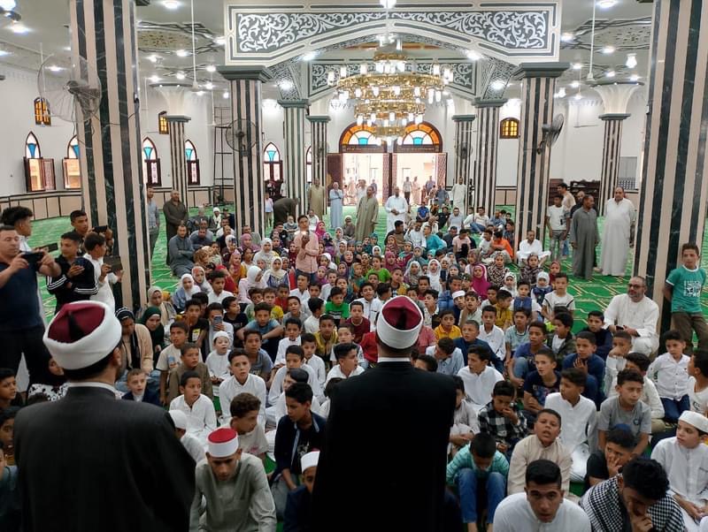 محافظ كفرالشيخ يعلن إفتتاح مسجد الكوم الكبير شرق العاصمة  .. وسط فرحة اللأهالى