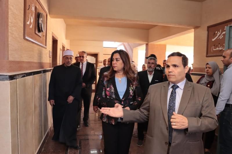 محافظ دمياط تختتم جولتها بإفتتاح ملحق رياض الأطفال بمعهد العباسية الأزهرى الابتدائي