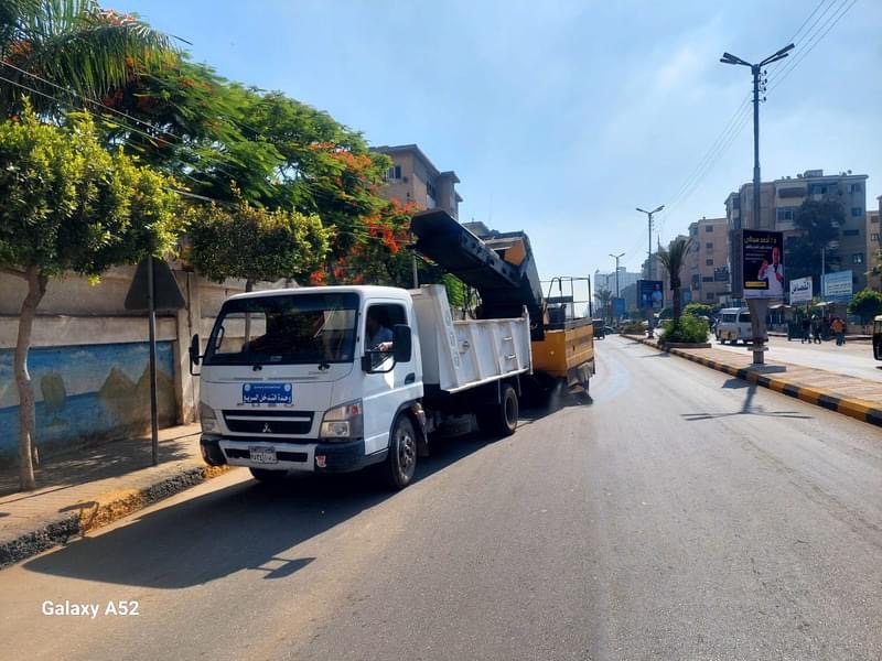 محافظ كفرالشيخ : تطهير شبكات الصرف الصحي ومتابعة حركة النقل ورفع 1060 طنًا من القمامة في حملات النظافة بمدن ومراكز المحافظة