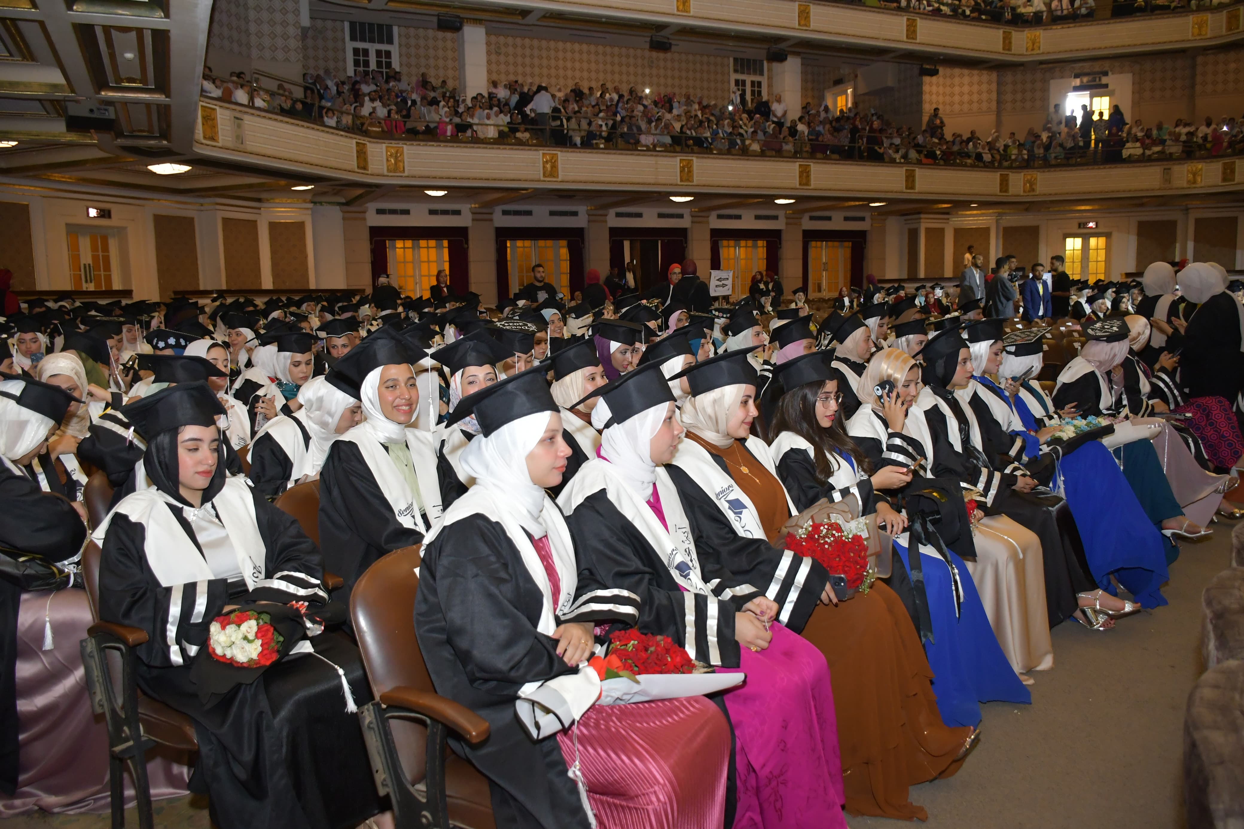 جامعة القاهرة تحتفل بتخريج دفعة جديدة من كلية التربية للطفولة المبكرة