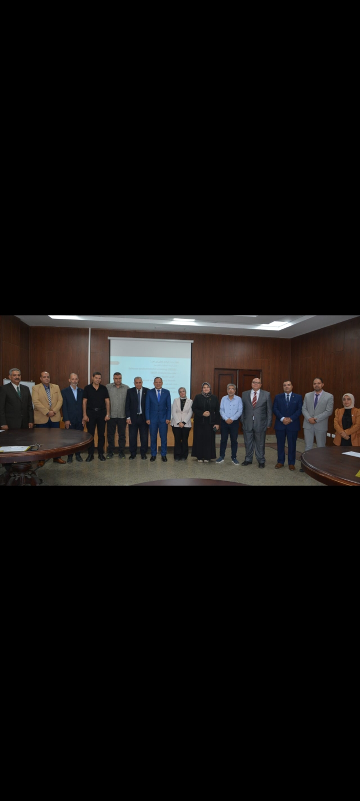 الدكتور حمدان ربيع رئيس جامعة دمياط يفتتح دورة الإدارة الجامعية والقيادة بمركز البرامج الإثرائية