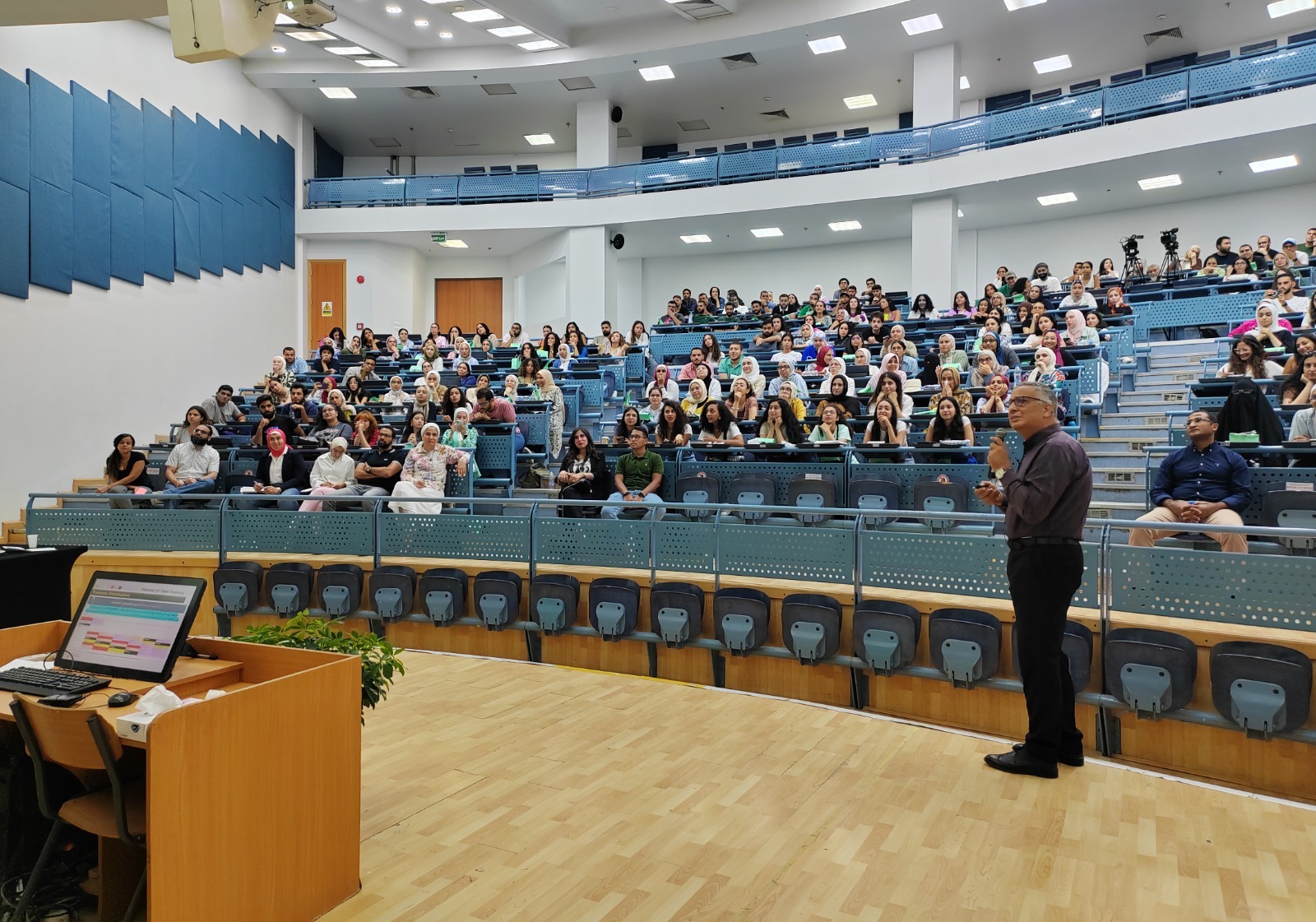 الجامعة الالمانية بالقاهرة تنظم لقاء حول المسارات المهنية في مجال الصيدلة والتكنولوجيا الحيوية