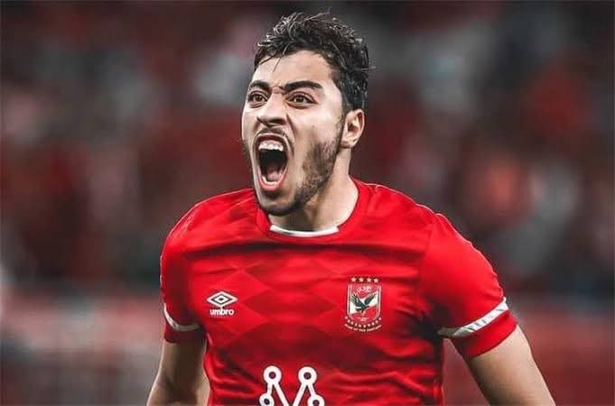 لاعب الأهلي يوقع رسميًا للشمال القطري 