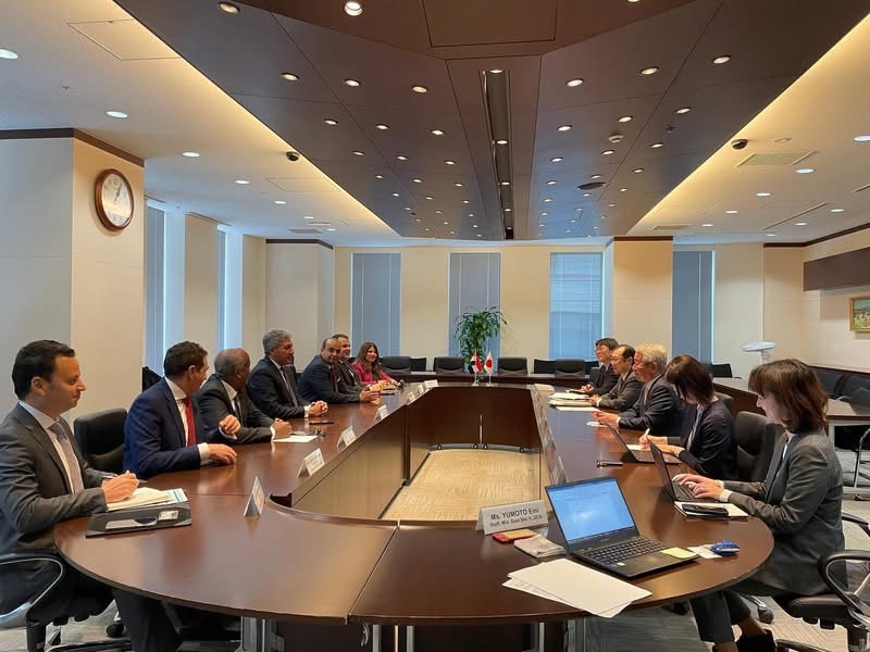  وزير السياحة والآثار يلتقي رئيس هيئة التعاون الدولي اليابانية (JICA) ومديري الهيئة في الشرق الأوسط وأوروبا ومصر
