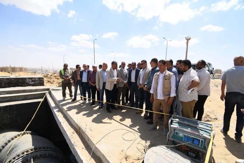 وزير الإسكان يتفقد مشروع تنفيذ الخط الإضافي (2200مم) من مأخذ المعادى إلى محطة تنقية القاهرة الجديدة