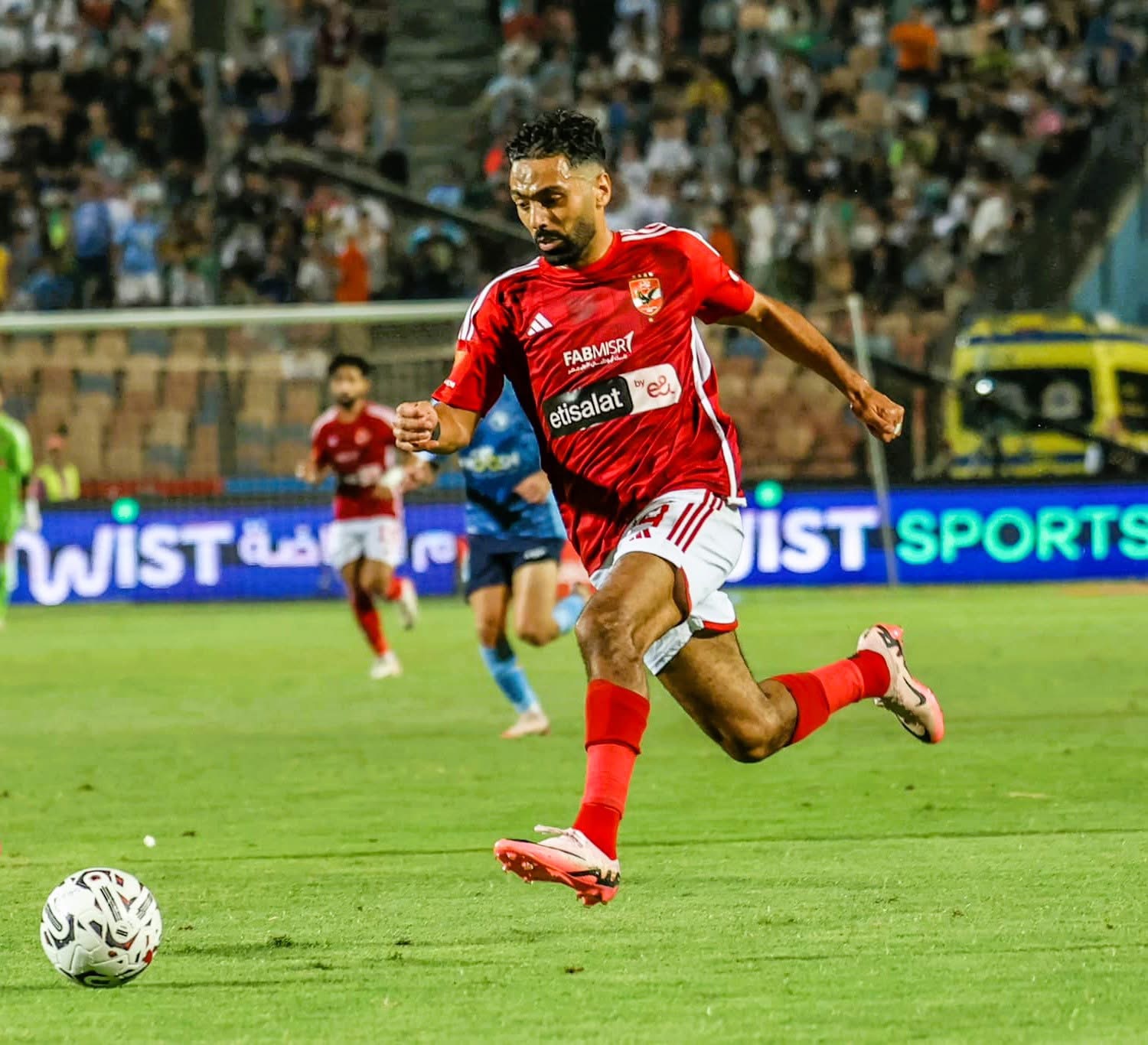 الأهلي يقسو على حرس الحدود بخماسية في الدوري 