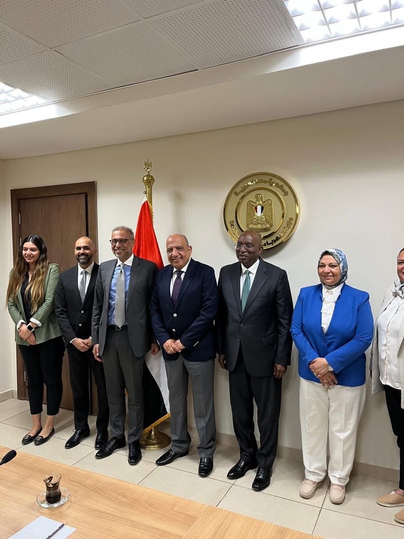 وزير الكهرباء والطاقة المتجددة يبحث مع وفد مؤسسة التمويل الدولية "iFC " سبل دعم وتعزيز التعاون المشترك فى مجالات الطاقة المتجددة