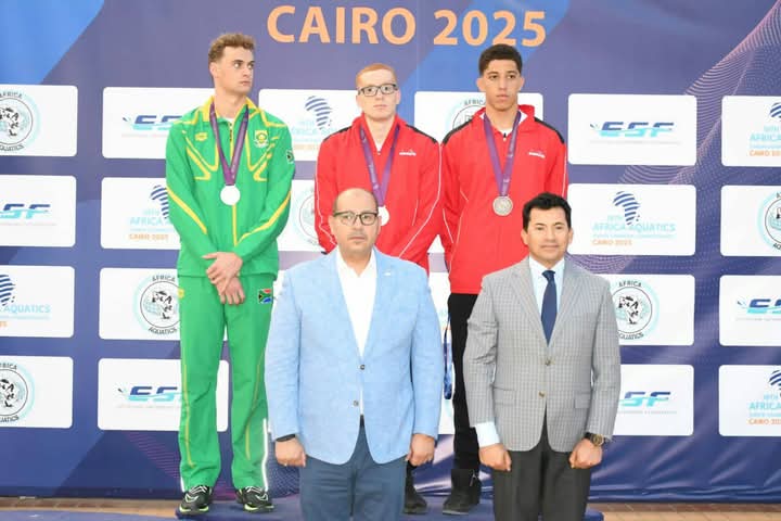 وزير الشباب يهنئ اتحاد السباحةلتتويجه بكأس بطولة أفريقيا للناشئين والتفوق على 32 دولة