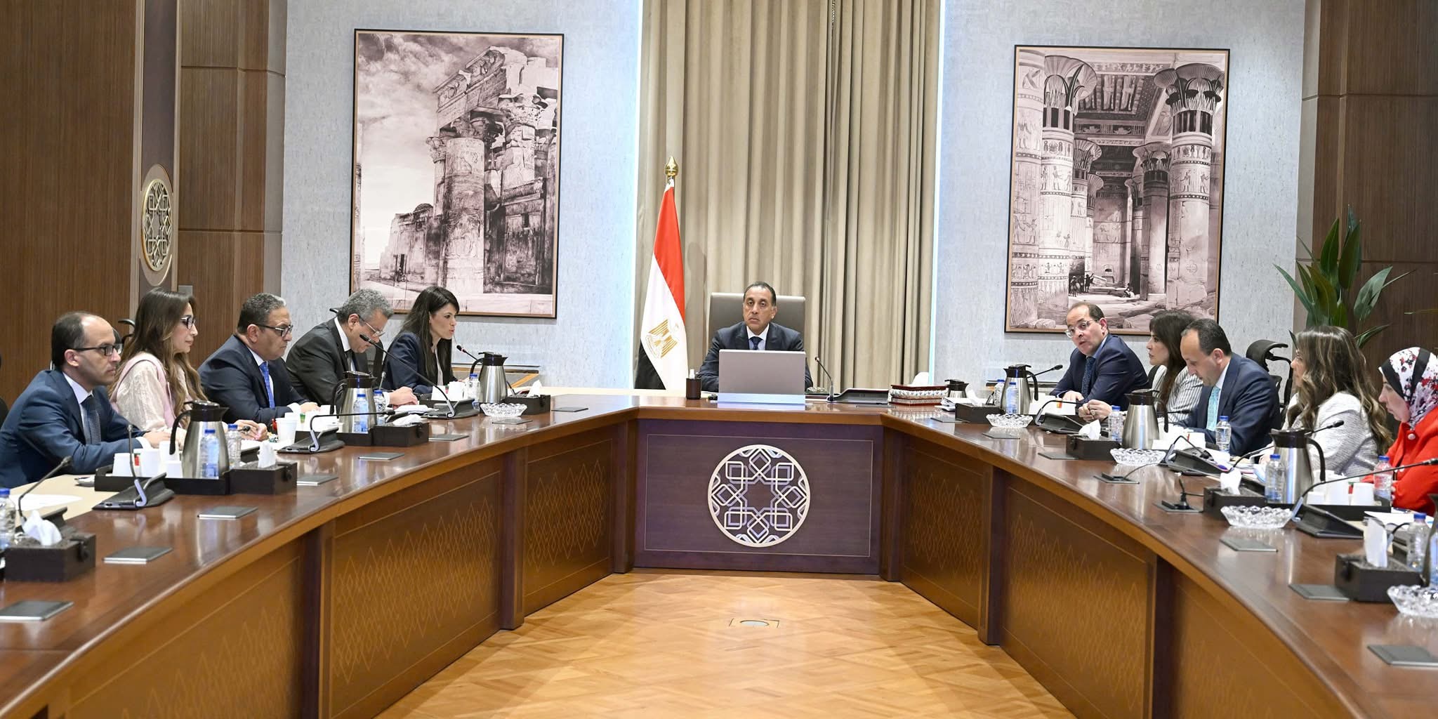 رئيس الوزراء يتابع أعمال اللجنة الخاصة بحوكمة الاستثمارات العامة بالدولة