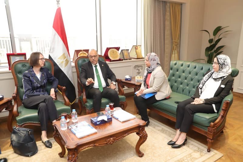 بحضور نائب سفير جمهورية ألمانيا الاتحادية..وزير العمل يلتقي وفدًا من الوكالة الألمانية للتعاون الدولي لتفعيل التعاون في المجالات المُشتركة.