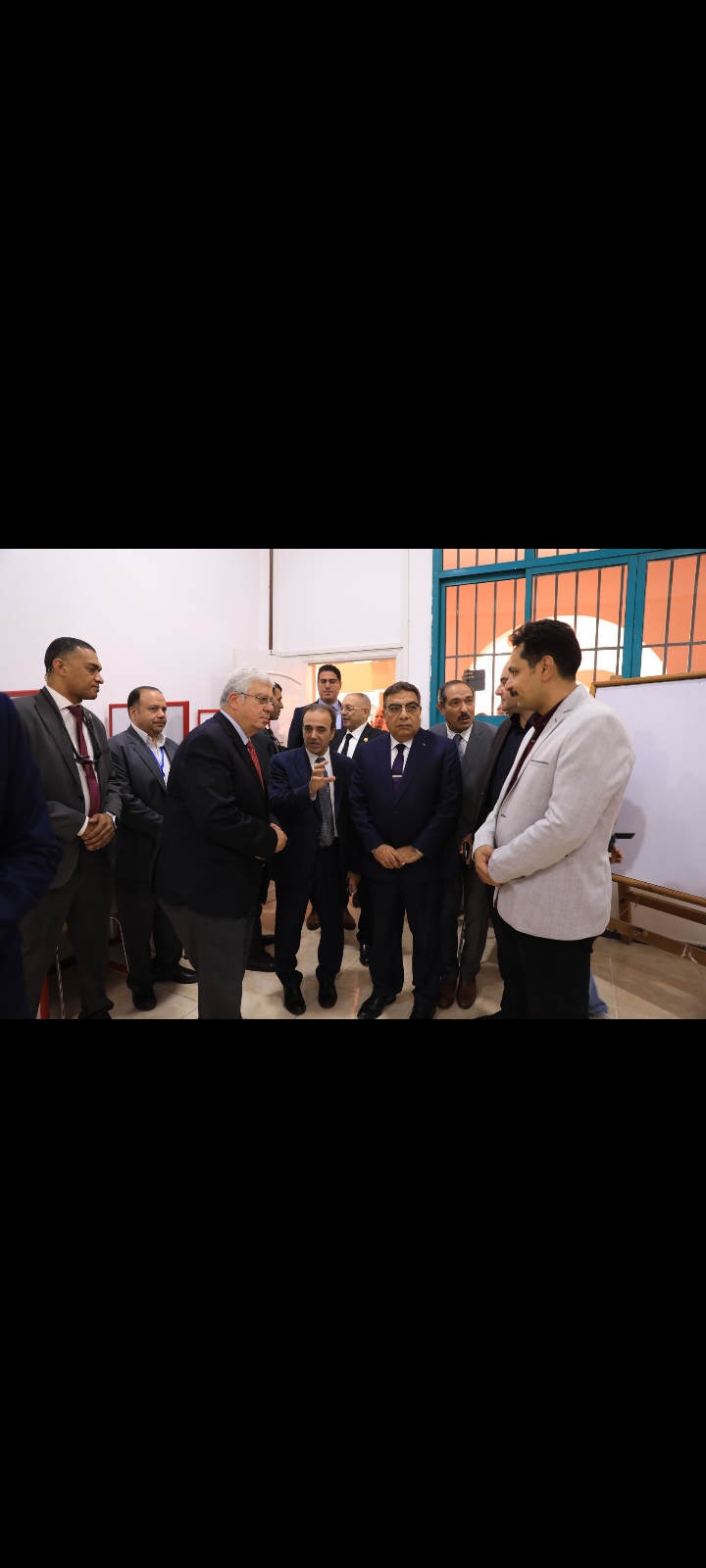 وزير التعليم العالي والبحث العلمي يلتقي طلاب معاهد الدلتا العليا بالمنصورة على هامش ترؤسه اجتماع المجلس الأعلى لشؤون المعاهد العالية الخاصة
